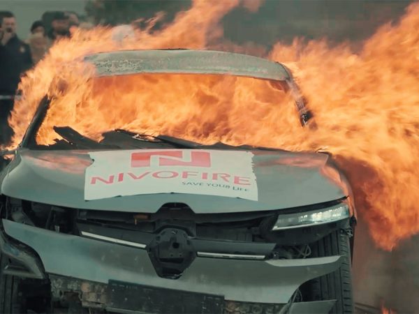 Elektrikli araç yangın battaniyesi